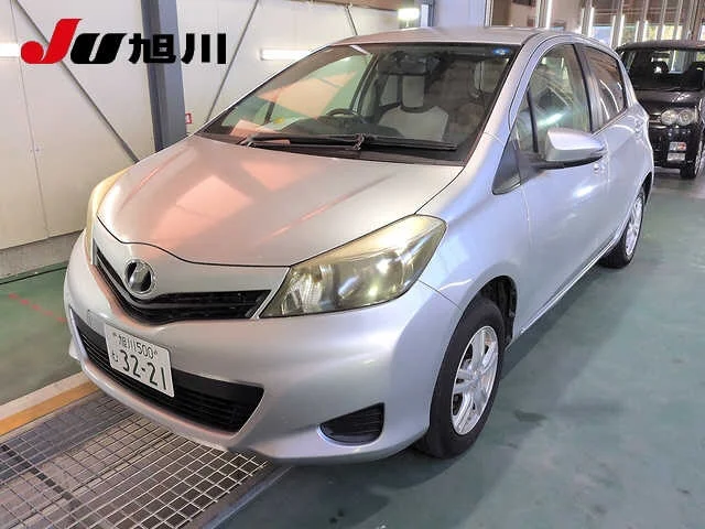 Toyota Vitz 2011