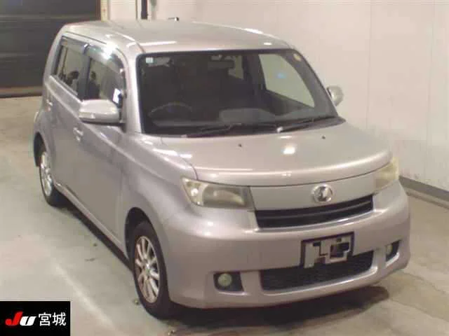 Toyota bB  с аукциона в Японии