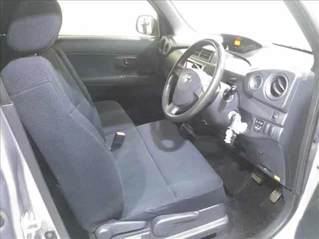 Toyota bB  с аукциона в Японии