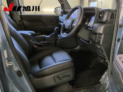 TOYOTA LAND CRUISER FJ