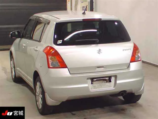 Suzuki Swift  с аукциона в Японии