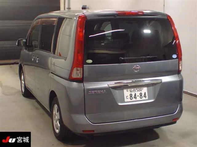 Nissan Serena 2010