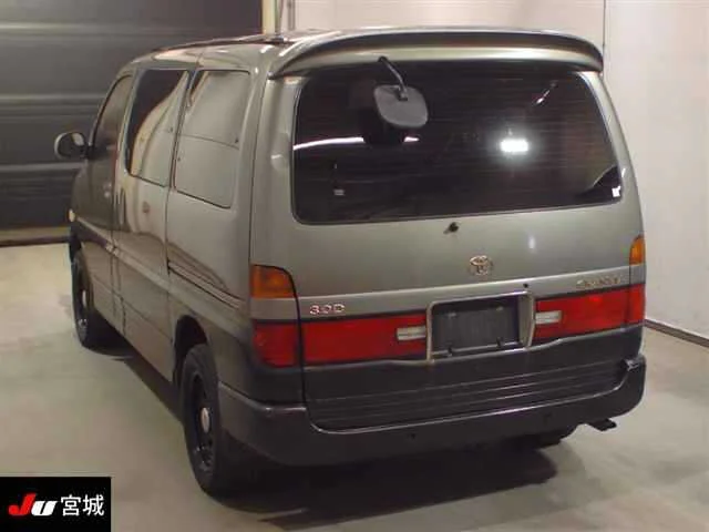 Toyota Granvia  с аукциона в Японии