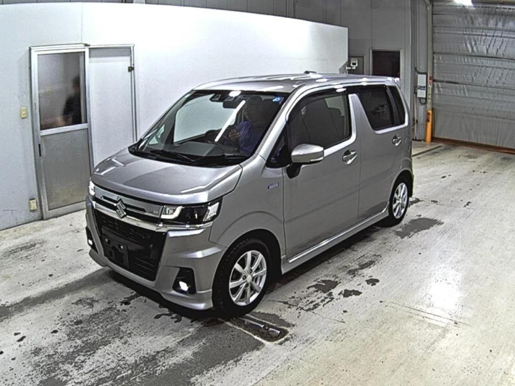 Suzuki Wagon R Custom  с аукциона в Японии