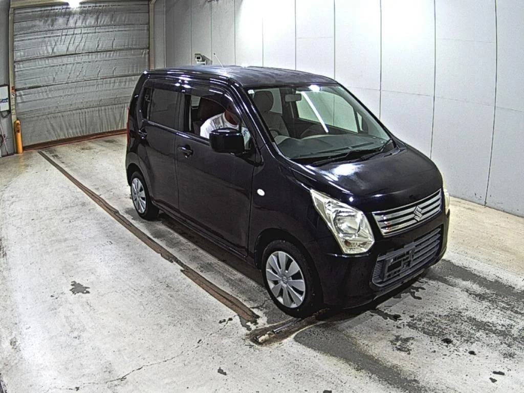 Suzuki Wagon R  с аукциона в Японии