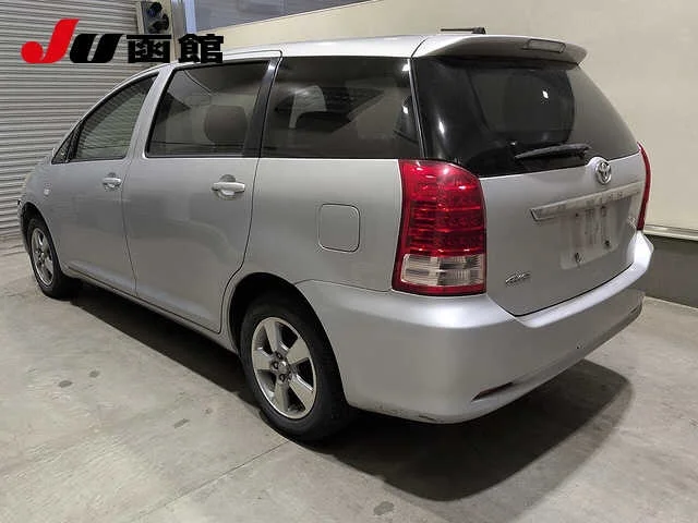 Toyota Wish  с аукциона в Японии