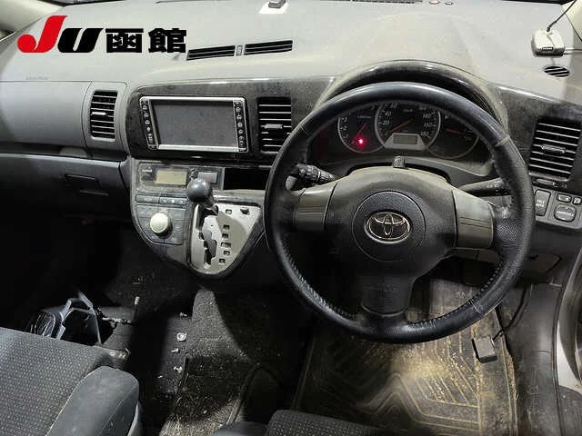 Toyota Wish  с аукциона в Японии