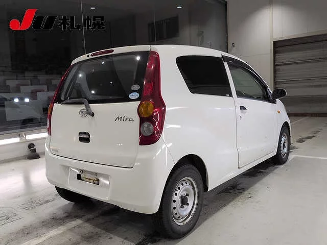 Daihatsu Mira 2012