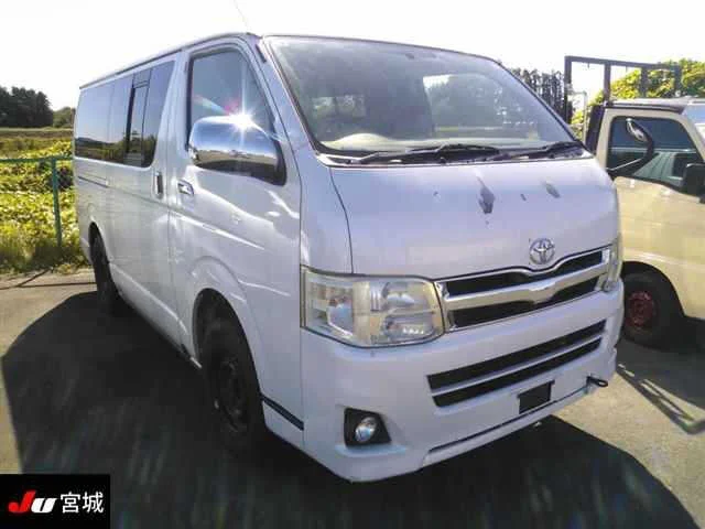 Toyota HiAce Van 2013