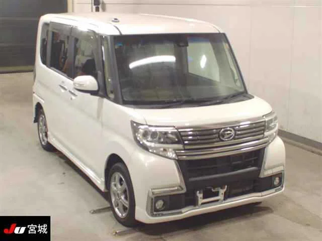 Daihatsu Tanto 2016