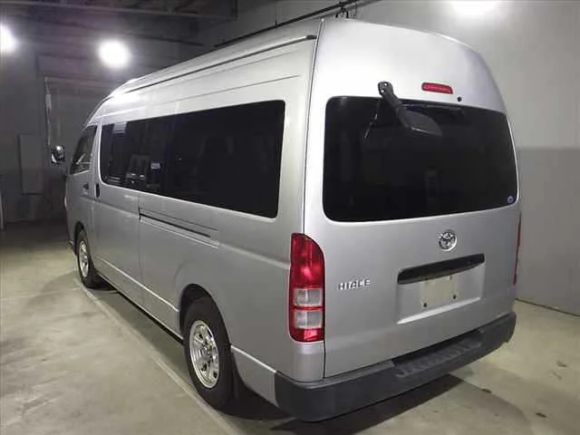 Toyota HiAce Van  с аукциона в Японии