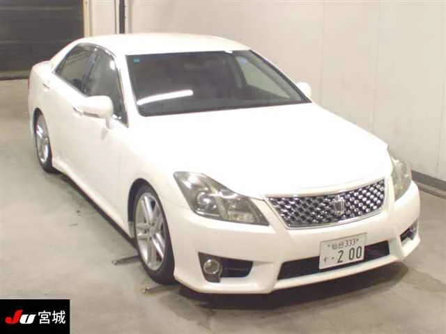 Toyota Crown 2011