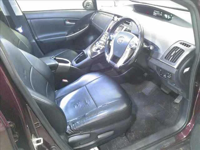 Toyota Prius  с аукциона в Японии