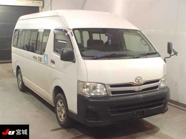 Toyota HiAce 2011