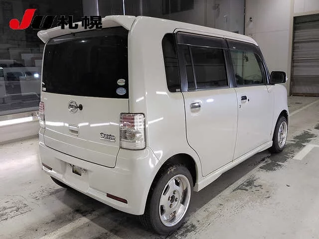 Daihatsu Move Conte 2011