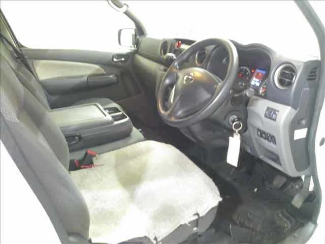 Nissan NV350 Caravan  с аукциона в Японии