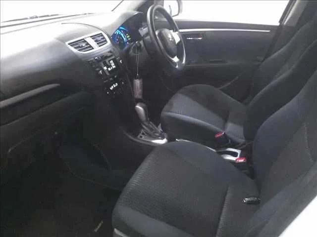 Suzuki Swift  с аукциона в Японии
