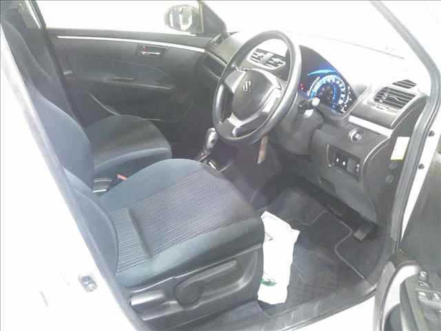 Suzuki Swift  с аукциона в Японии
