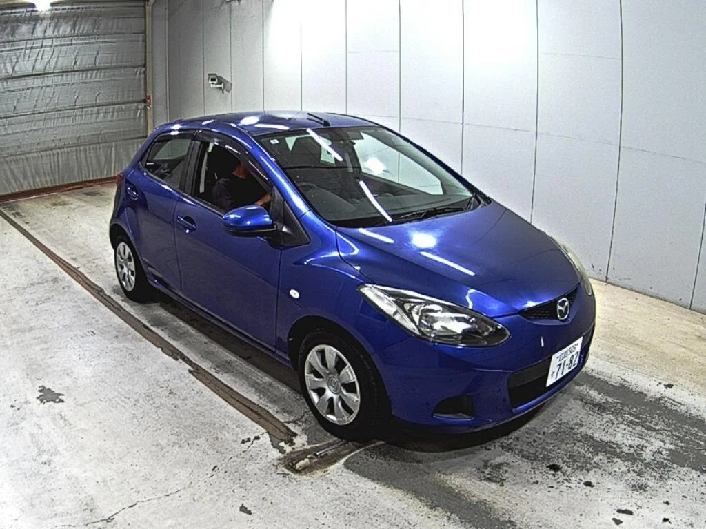 Mazda Demio 2010