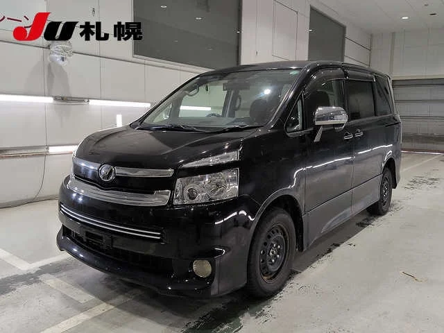 Toyota Voxy 2009