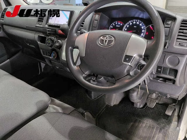 Toyota HiAce Van  с аукциона в Японии