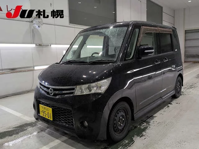 Nissan Roox 2012
