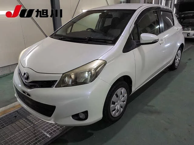 Toyota Vitz 2011