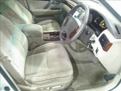 Toyota CROWN MAJESTA