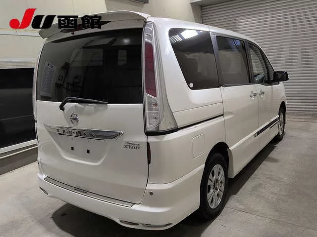 Nissan Serena  с аукциона в Японии