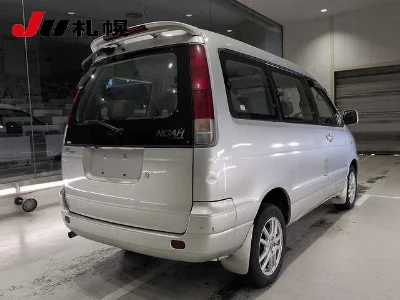 Toyota Lite Ace Noah