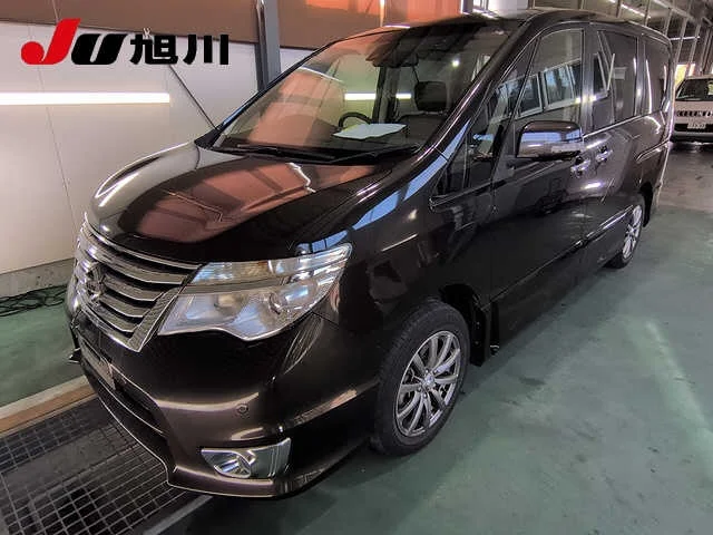 Nissan Serena 2014