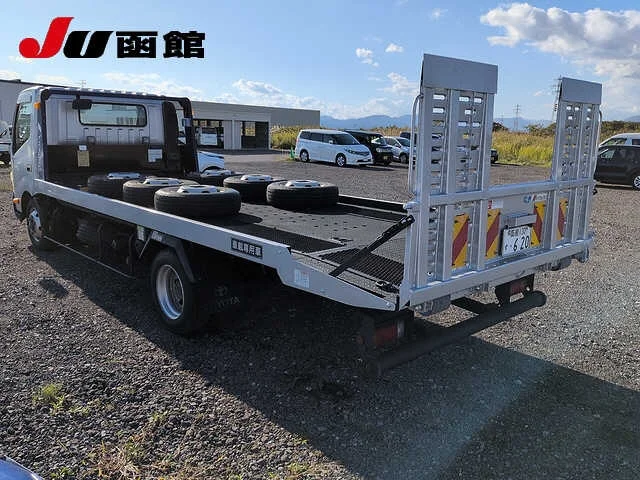 Toyota Dyna  с аукциона в Японии