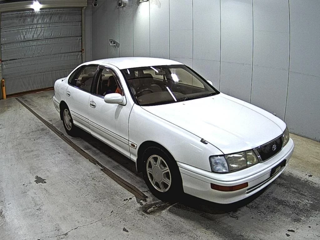 Toyota Avalon  с аукциона в Японии