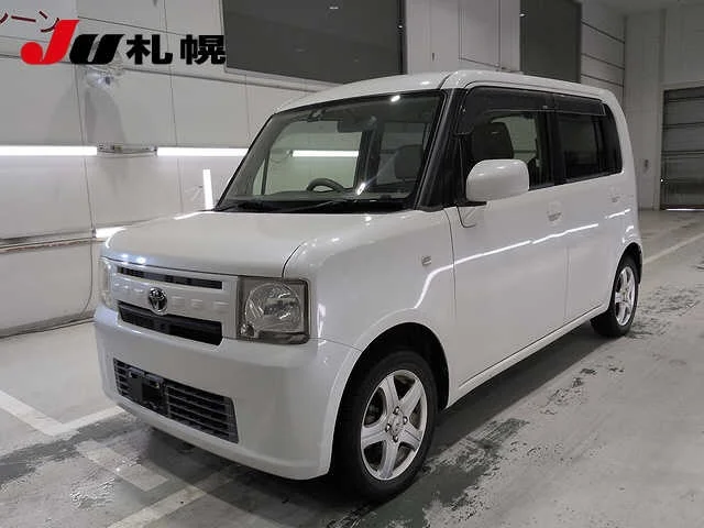 Toyota Pixis Space 2013