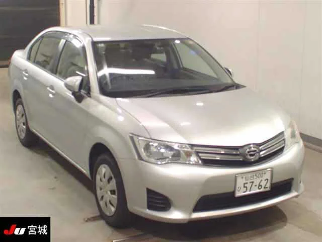 Toyota Corolla Axio 2012