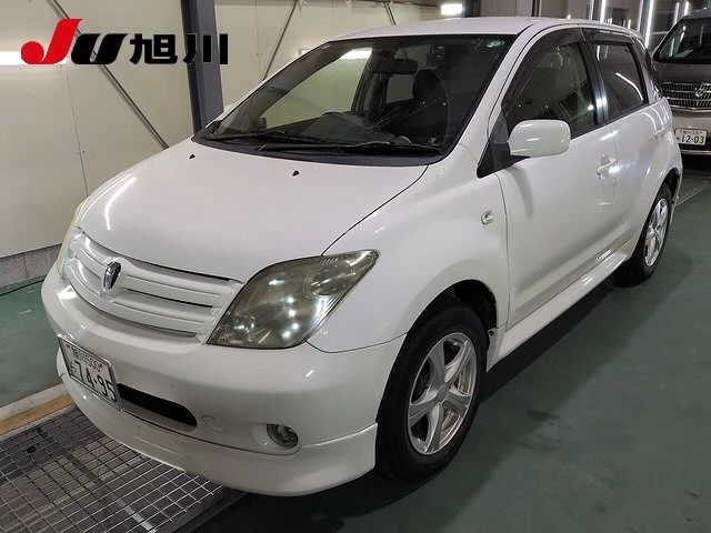 Toyota Ist  с аукциона в Японии