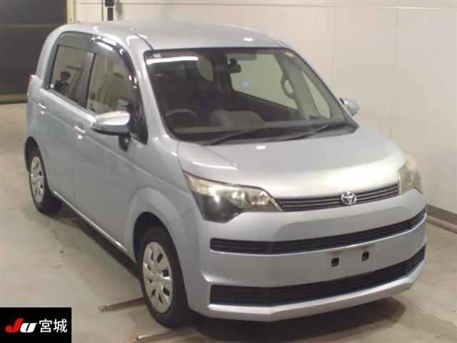 Toyota Spade 2012