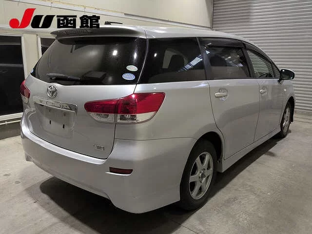 Toyota Wish  с аукциона в Японии