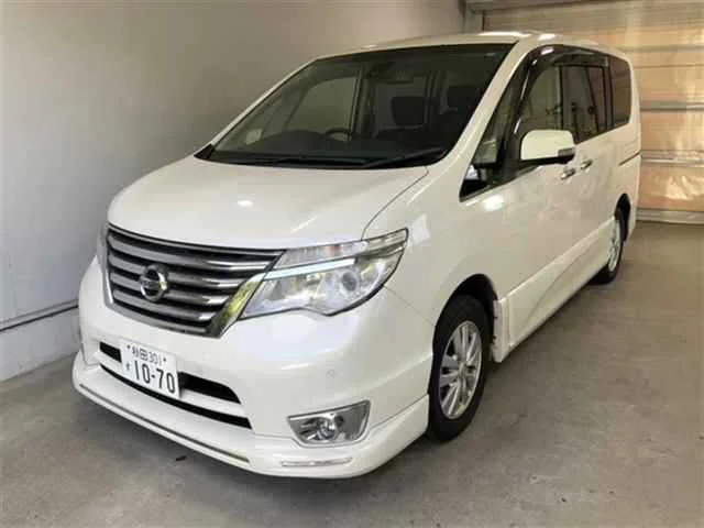 Nissan Serena 2013