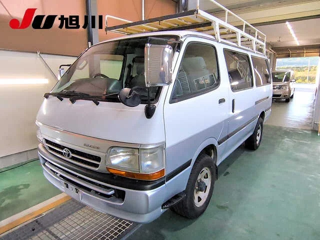 Toyota HiAce Van 2003
