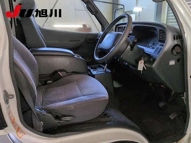 Toyota HiAce Van  с аукциона в Японии