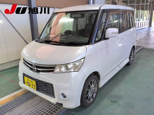 Nissan Roox 2011