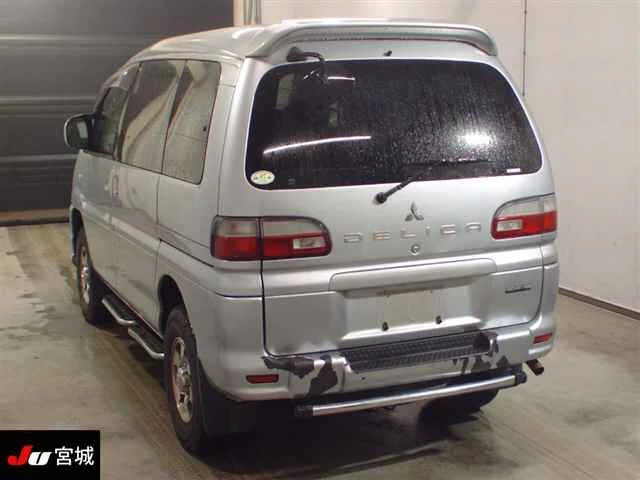 Mitsubishi Delica  с аукциона в Японии