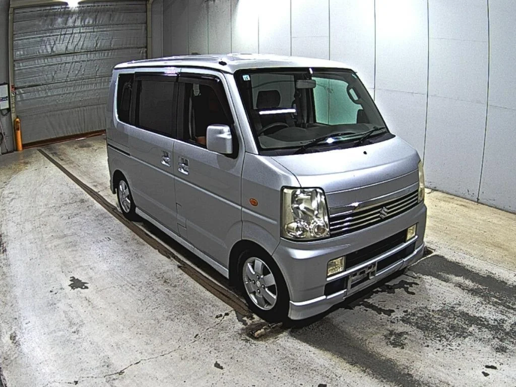Suzuki Every 2005