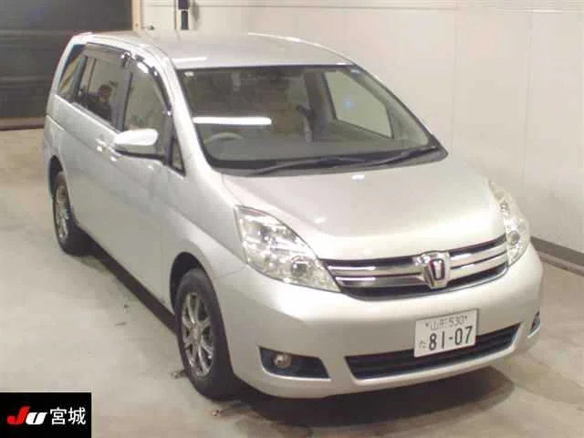 Toyota Isis 2014