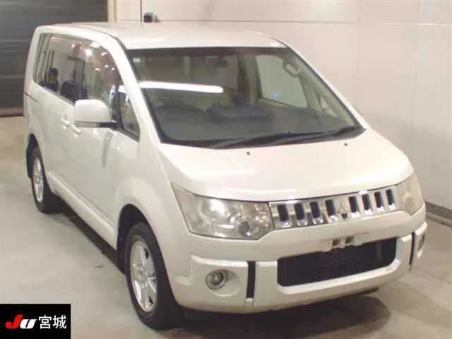 Mitsubishi Delica D:5  с аукциона в Японии