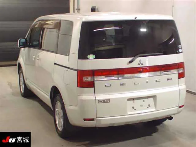 Mitsubishi Delica D:5  с аукциона в Японии