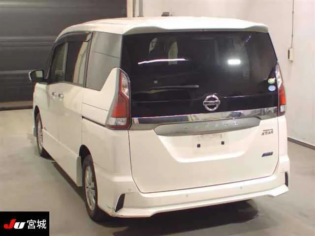 Nissan Serena  с аукциона в Японии