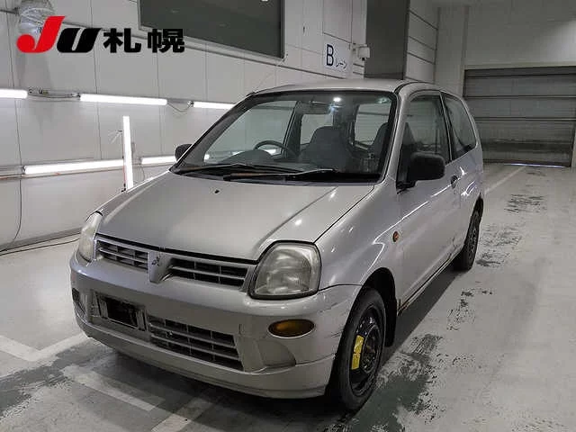 Mitsubishi Minica 2000