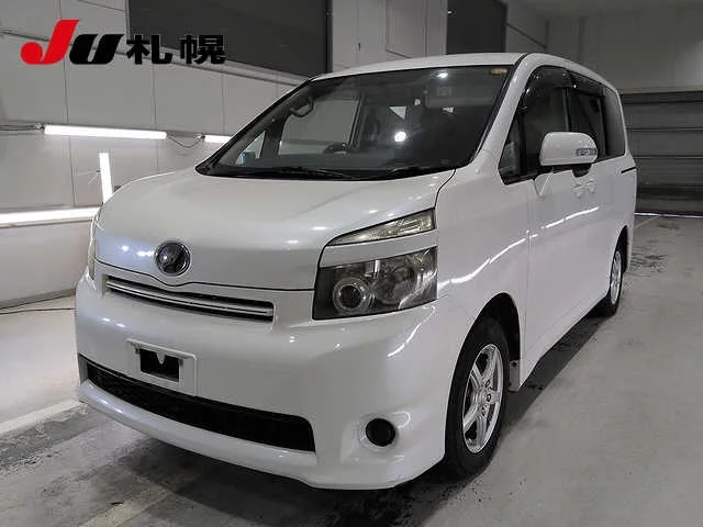 Toyota Voxy 2008